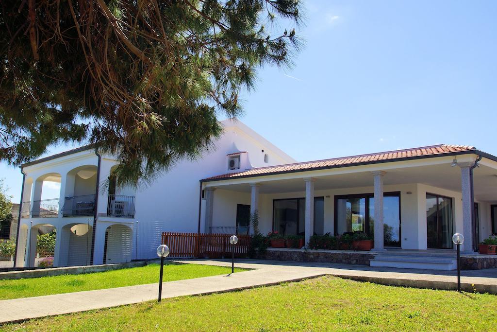 Hotel La Tartaruga Bianca Valledoria  Esterno foto